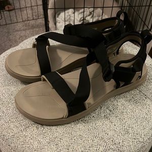 Columbia Sandals